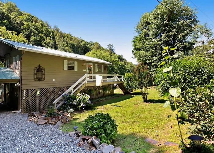 2 Bed 1 Bath Vacation Home In Sylva