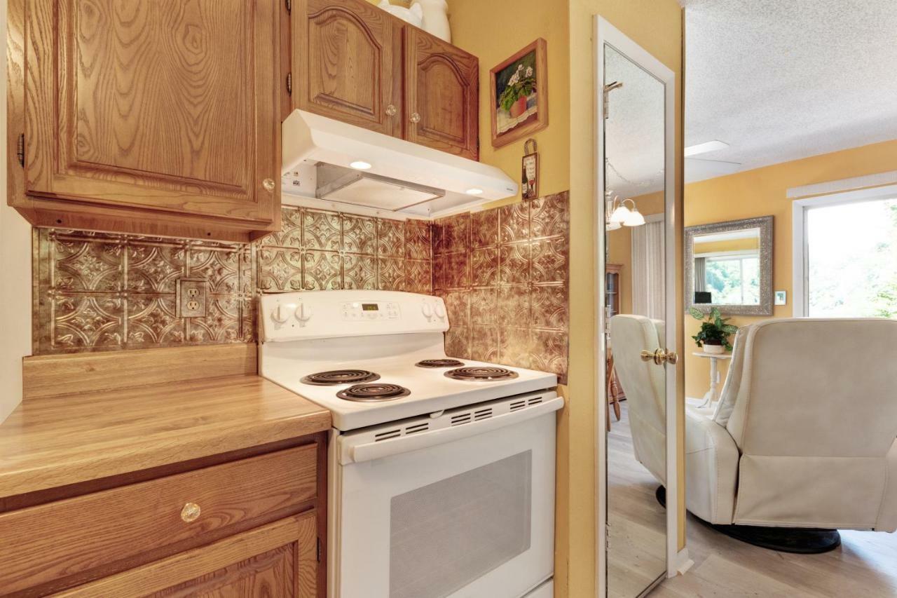 2 Bed 1 Bath Vacation In Sylva